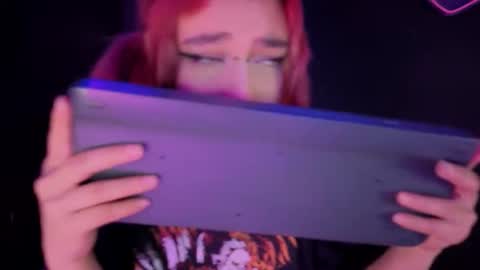 Isisjones18 online show from 09.19.25