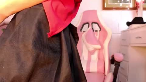 Isla Rosee18 online show from 11.30.25