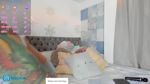 Isla Blue online show from 02.23.26