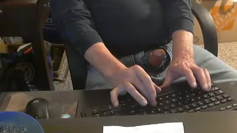 Snapshot of islandduke chatting on 12.09.24 Duke online show from 12.09.24