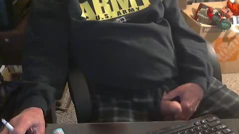 Snapshot of islandduke chatting on 01.06.25 Duke online show from 01.06.25