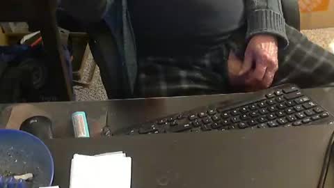 Snapshot of islandduke chatting on 01.31.25 Duke online show from 01.31.25