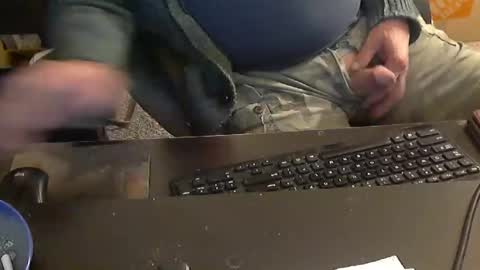 Snapshot of islandduke chatting on 02.08.25 Duke online show from 02.08.25