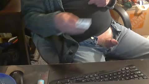 Snapshot of islandduke chatting on 03.05.25 Duke online show from 03.05.25