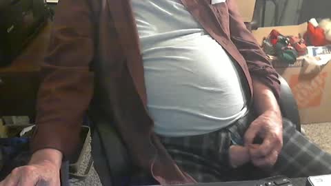 Snapshot of islandduke chatting on 09.18.25 Duke online show from 09.18.25