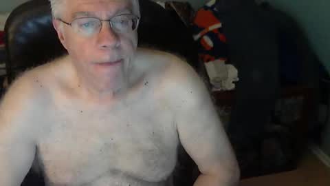 Snapshot of islesman22 chatting on 09.24.25 islesman22 online show from 09.24.25