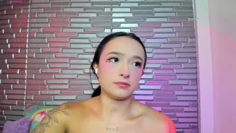 I S S A B E L A Igissaa ax    Xlittleissa  online show from 12.03.24