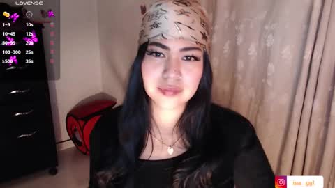 Snapshot of issa_gg chatting on 02.04.26 isabella p online show from 02.04.26