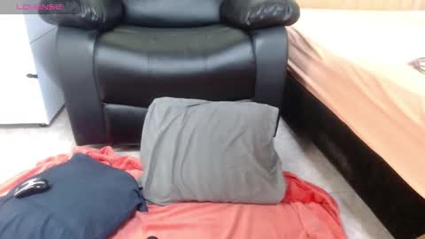 Snapshot of issa_km chatting on 02.28.25 issa_km online show from 02.28.25