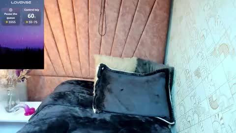 ISSA MILF online show from 10.20.25