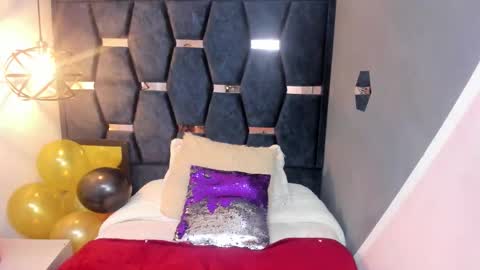 ISSA MILF online show from 11.14.25