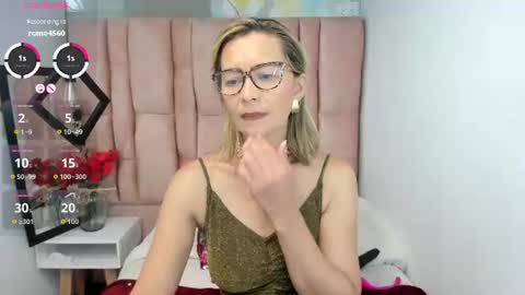 Snapshot of issa_milf__ chatting on 06.18.26 ISSA MILF online show from 06.18.26