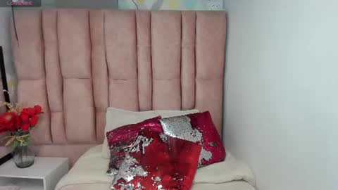 Snapshot of issa_milf__ chatting on 06.29.26 ISSA MILF online show from 06.29.26