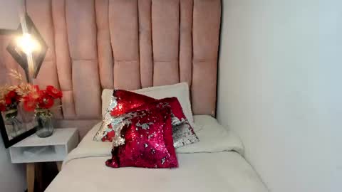 Snapshot of issa_milf__ chatting on 07.10.26 ISSA MILF online show from 07.10.26