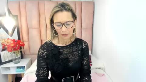 Snapshot of issa_milf__ chatting on 07.16.26 ISSA MILF online show from 07.16.26