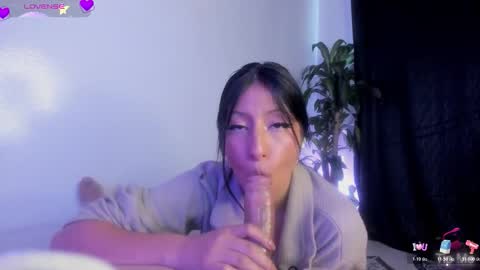 Snapshot of issaandneron_ chatting on 11.21.25 Issa and Neron online show from 11.21.25