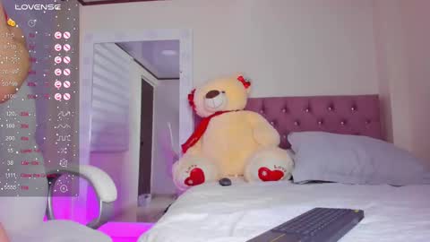 Isa  online show from 03.11.25