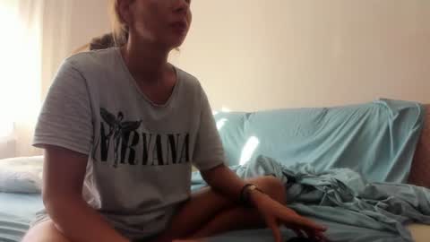 Issabelle online show from 07.06.26