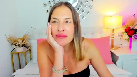 Snapshot of issabelxo chatting on 06.17.26 Issabel online show from 06.17.26