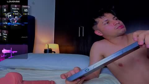 Snapshot of issac_james chatting on 11.27.25 Issac online show from 11.27.25