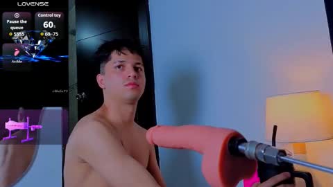 Snapshot of issac_james chatting on 12.03.25 Issac online show from 12.03.25