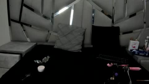 Issys online show from 08.07.26
