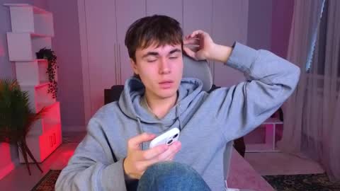 Snapshot of istairee chatting on 02.09.25 Maks online show from 02.09.25