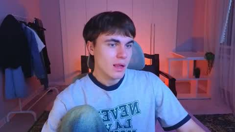 Snapshot of istairee chatting on 03.03.25 Maks online show from 03.03.25