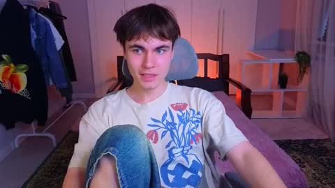 Snapshot of istairee chatting on 03.08.25 Maks online show from 03.08.25