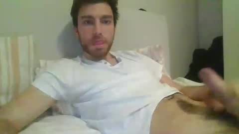 Snapshot of italian_boy_22 chatting on 12.19.24 italian_boy_22 online show from 12.19.24