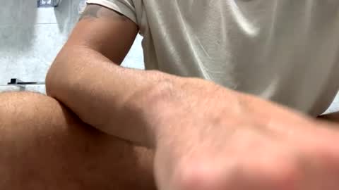 Snapshot of italianbigcock91 chatting on 10.10.25 italianbigcock91 online show from 10.10.25