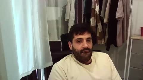 Snapshot of italianboybcn chatting on 11.14.25 italianboybcn online show from 11.14.25