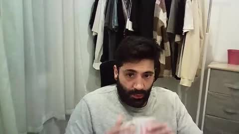 Snapshot of italianboybcn chatting on 11.25.25 italianboybcn online show from 11.25.25