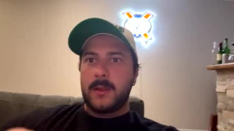 Snapshot of italianladd chatting on 09.30.25 italianladd online show from 09.30.25