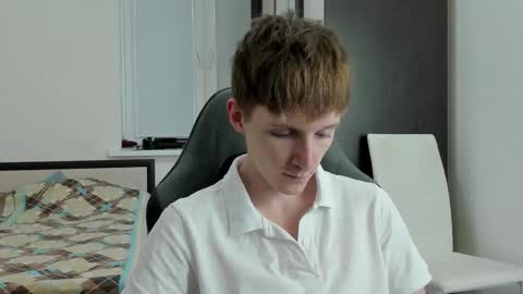 Snapshot of ithan_red chatting on 11.08.25 Ethan online show from 11.08.25