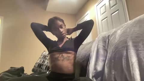 Snapshot of its5iveam chatting on 01.08.25 5ive AM online show from 01.08.25