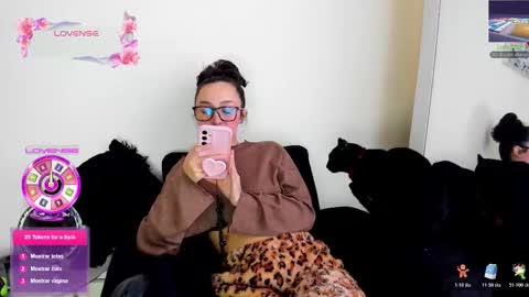 Angelica online show from 11.28.25