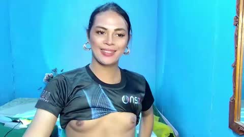 Snapshot of its_asiandave chatting on 01.24.25 DAVE online show from 01.24.25