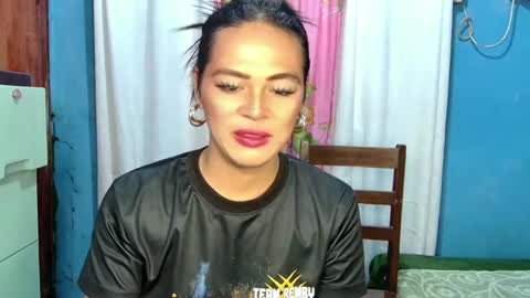 Snapshot of its_asiandave chatting on 02.04.25 DAVE online show from 02.04.25