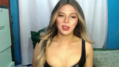 Snapshot of its_asiandave chatting on 02.07.25 DAVE online show from 02.07.25