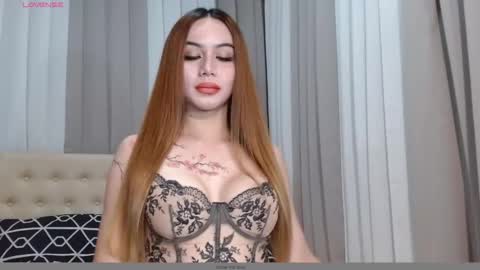 Snapshot of its_emilyvillain chatting on 11.11.25 Emily online show from 11.11.25