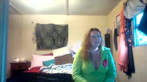 Snapshot of its_kimber chatting on 03.21.26 its kimber online show from 03.21.26