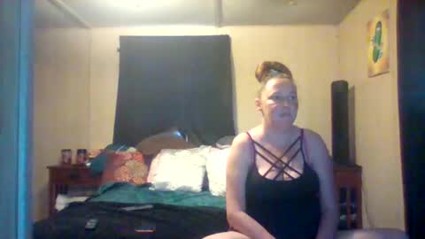 Snapshot of its_kimber chatting on 04.20.26 its kimber online show from 04.20.26