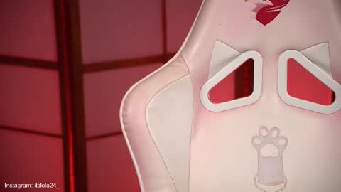 Snapshot of its_lola chatting on 02.27.26 online show from 02.27.26