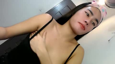its_me_vanesa online show from 11.21.25