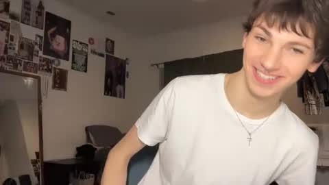 Snapshot of its_rowan chatting on 10.17.25 Rowan online show from 10.17.25