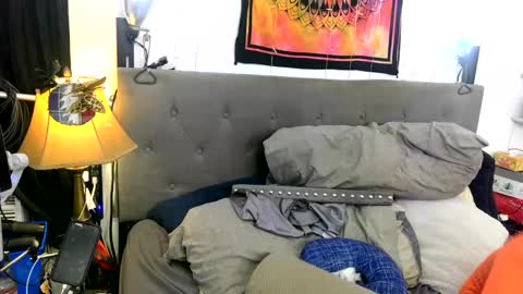 Boo Faux online show from 01.15.25