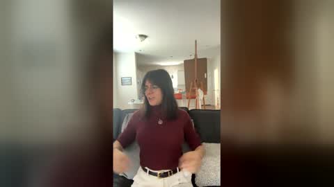 itschloelaurent online show from 05.04.26