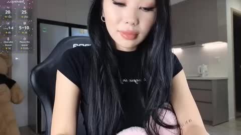 Queen Liya online show from 02.08.26