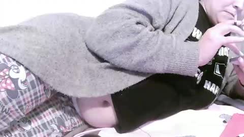 Snapshot of itsfoxxy chatting on 10.04.25 Foxy online show from 10.04.25